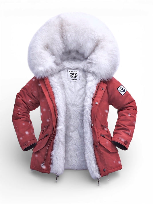 Iconic Classic Fur Parka: Masterpiece for Extreme Cold.